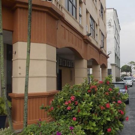 Sri Sutra Hotel Bandar Puchong Utama Buitenkant foto