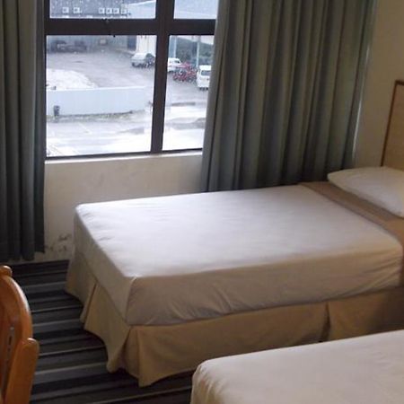 Sri Sutra Hotel Bandar Puchong Utama Buitenkant foto