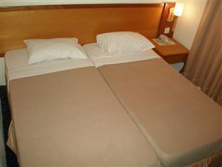 Sri Sutra Hotel Bandar Puchong Utama Buitenkant foto